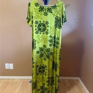 Kayla G Hawaiian Green Floral Maxi Dress Size Medium